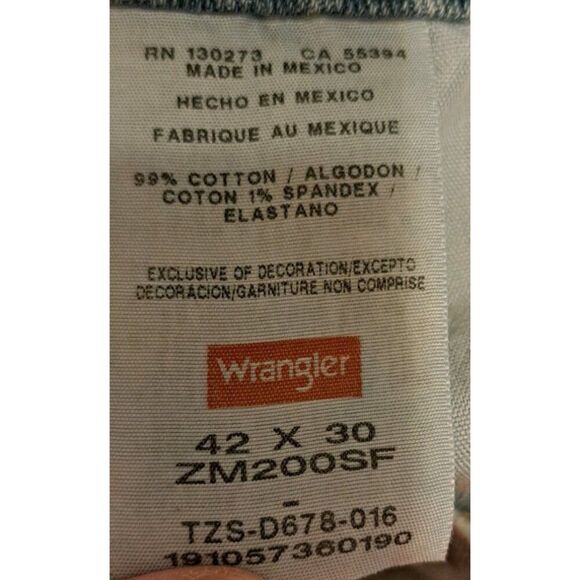 Wrangler Authentics Mens Blue Jeans 42x30 Custom Bleached - Picture 5 of 6